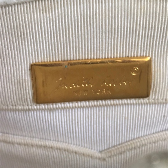 💯authentic Judith Lieber white clutch 6.5”w x 6”l - Picture 5 of 8